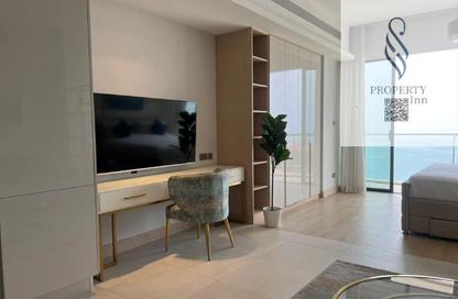 Apartment - Studio - 1 Bathroom for rent in Reef Island - Capital Governorate