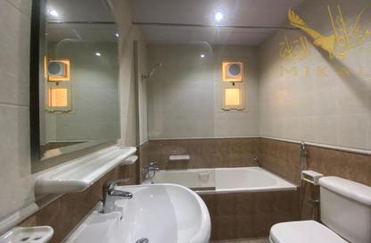 Apartment - 4 Bedrooms - 4 Bathrooms for rent in Um Al Hasam - Manama - Capital Governorate