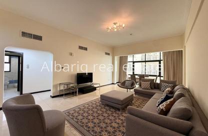 Apartment - 3 Bedrooms - 4 Bathrooms for rent in Al Juffair - Capital Governorate