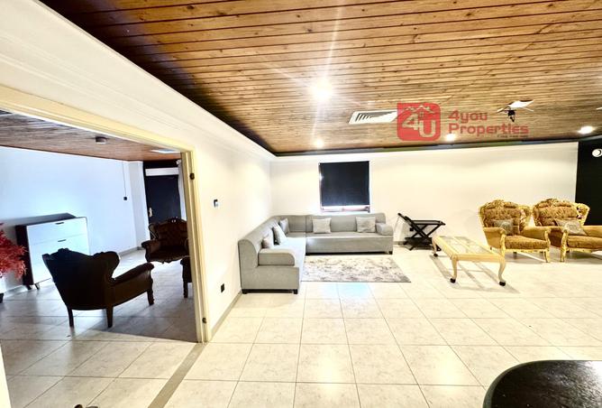 1001086 - Property Image 3