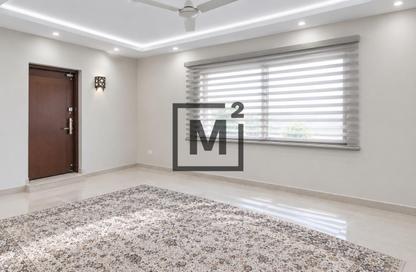 Villa - 5 - 4 for sale in Busaiteen - Muharraq Governorate