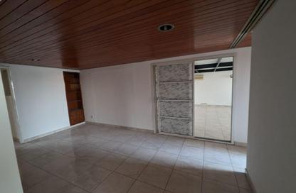 Villa - 6 Bedrooms - 4 Bathrooms for rent in Saar - Northern Governorate