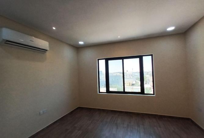 999891 - Property Image 2