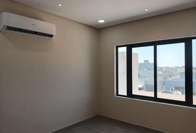 999891 - Property Image 3