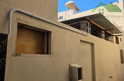 Villa - 5 Bedrooms - 4 Bathrooms for rent in Hidd - Muharraq Governorate