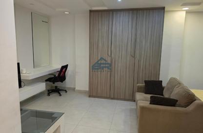 Apartment - Studio - 1 for rent in Seef - Capital Governorate