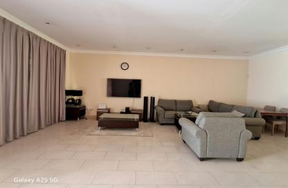 Villa - 3 - 5 for rent in Al Juffair - Capital Governorate Villa - 3 - 5 for rent in Al Juffair - Capital Governorate