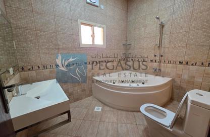 Villa - 5 Bedrooms - 7 Bathrooms for rent in Janabiya - Northern Governorate