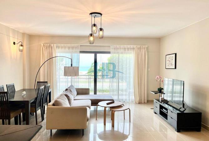 989063 - Property Main Image