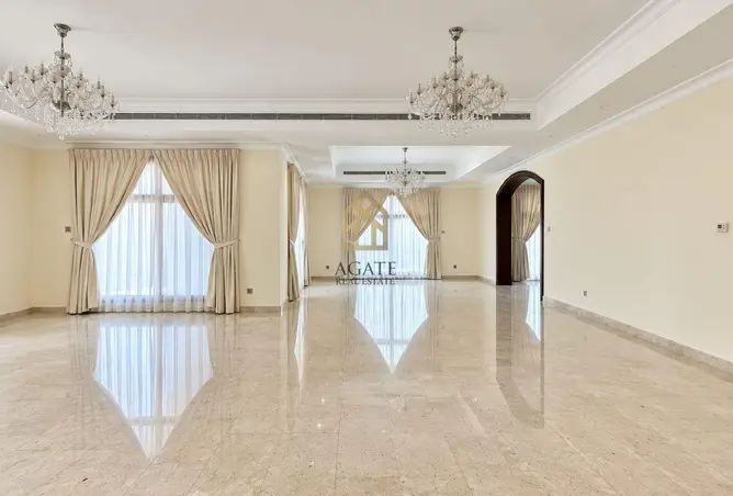 58111755 - Property Image 2