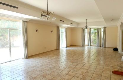 Villa - 3 Bedrooms - 4 Bathrooms for rent in Saar - Northern Governorate