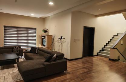 Villa - 6 - 7 for rent in Eker - Central Governorate