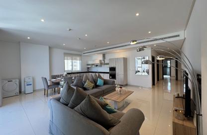 Apartment - 2 Bedrooms - 3 Bathrooms for rent in Al Juffair - Capital Governorate