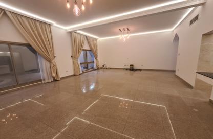 Villa - 4 Bedrooms - 4 Bathrooms for rent in Janabiya - Northern Governorate Villa - 4 Bedrooms - 4 Bathrooms for rent in Janabiya - Northern Governorate