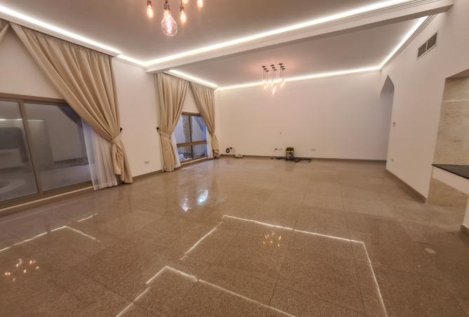 56182939 - Property Image 2