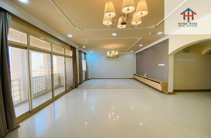 Apartment - 3 Bedrooms - 3 Bathrooms for rent in Mahooz - Manama - Capital Governorate