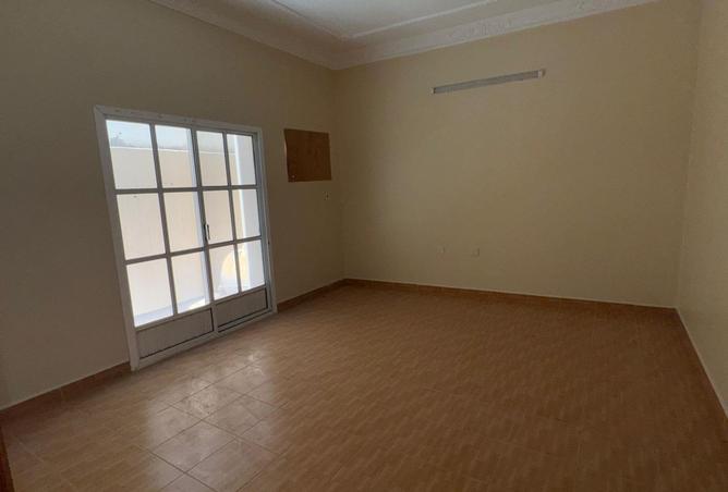 982529 - Property Image 3