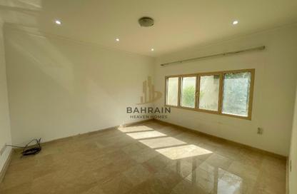 Villa - 5 Bedrooms - 6 Bathrooms for rent in Zinj - Manama - Capital Governorate