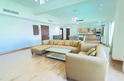 Apartment - 2 Bedrooms - 2 Bathrooms for rent in Um Al Hasam - Manama - Capital Governorate