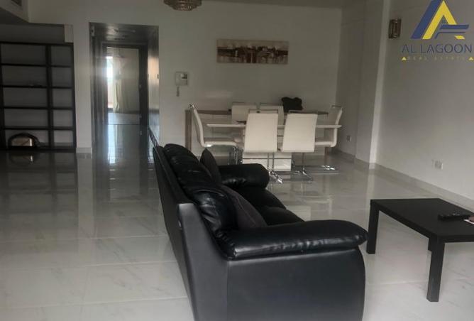 984795 - Property Image 2