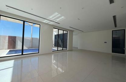 Villa - 4 Bedrooms - 5 Bathrooms for rent in Saar - Northern Governorate