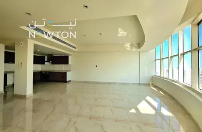 Apartment - 2 Bedrooms - 3 Bathrooms for rent in Hidd - Muharraq Governorate