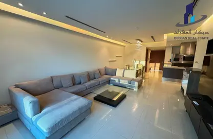 Apartment - 2 Bedrooms - 3 Bathrooms for rent in Reef Island - Capital Governorate