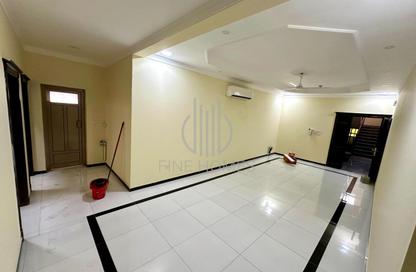 Apartment - 3 Bedrooms - 2 Bathrooms for rent in Tubli - Central Governorate