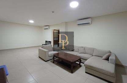 Apartment - 1 Bedroom - 1 Bathroom for rent in Al Burhama - Manama - Capital Governorate