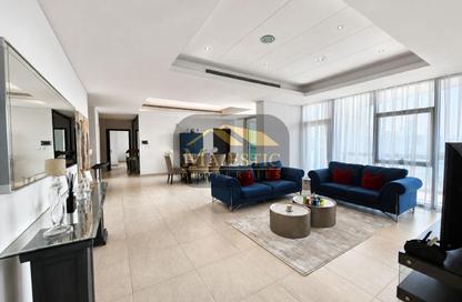 Penthouse - 4 Bedrooms - 4 Bathrooms for rent in Reef Island - Capital Governorate