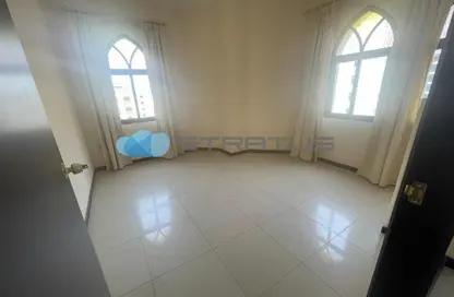 Apartment - 3 Bedrooms - 3 Bathrooms for rent in Exhibition Road - Hoora - Capital Governorate