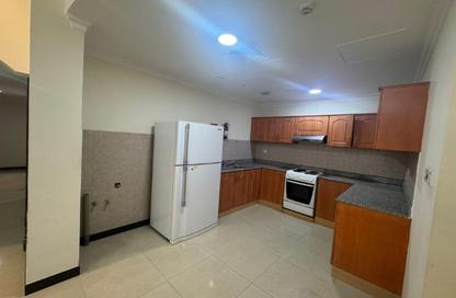 Apartment - 3 Bedrooms - 3 Bathrooms for rent in Al Juffair - Capital Governorate