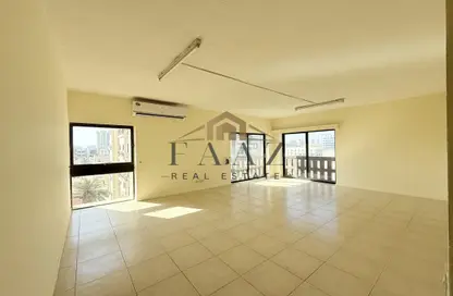 شقة - 3 غرف نوم - 2 حمامات للايجار في العدلية - المنامة - محافظة العاصمة