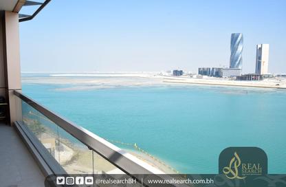 شقة - 3 غرف نوم - 5 حمامات للايجار في جزيرة الريف - محافظة العاصمة