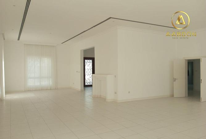 51323418 - Property Image 3