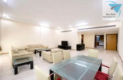 Apartment - 3 Bedrooms - 4 Bathrooms for rent in Zinj - Manama - Capital Governorate