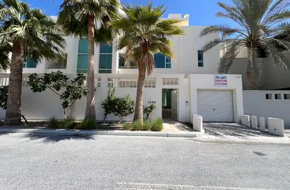 Villa - 4 Bedrooms - 5 Bathrooms for rent in Saar - Northern Governorate