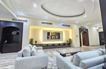 Apartment - 3 Bedrooms - 3 Bathrooms for rent in Al Juffair - Capital Governorate