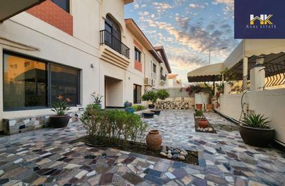 Villa - 3 - 4 for rent in Sanad - Central Governorate