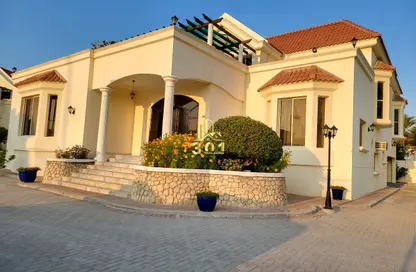 Villa - 4 Bedrooms - 4 Bathrooms for rent in Saar - Northern Governorate