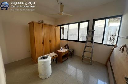 Apartment - 2 Bedrooms - 1 Bathroom for rent in Manama - Capital Governorate Apartment - 2 Bedrooms - 1 Bathroom for rent in Manama - Capital Governorate