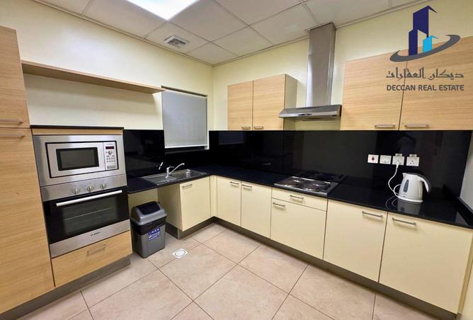 989494 - Property Image 2