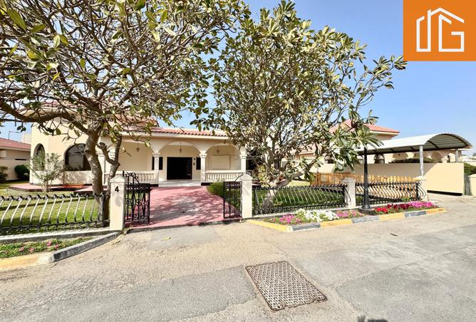 996842 - Property Image 2