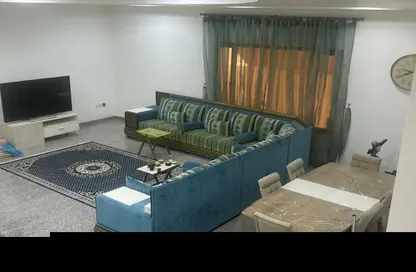 فيلا - 4 غرف نوم - 5 حمامات للبيع في البسيتين - المحرق