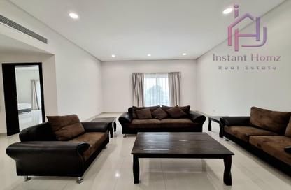 Villa - 4 Bedrooms - 4 Bathrooms for rent in Janabiya - Northern Governorate