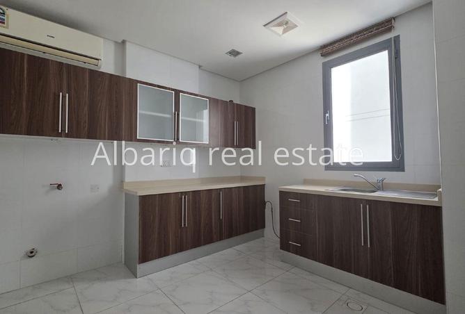 993325 - Property Image 3