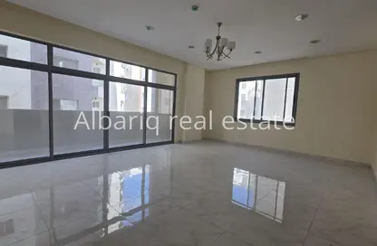 Apartment - 2 Bedrooms - 3 Bathrooms for rent in Hidd - Muharraq Governorate