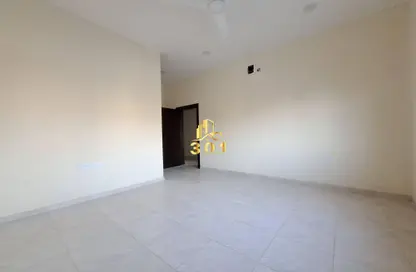 Apartment - 2 Bedrooms - 2 Bathrooms for rent in Busaiteen - Muharraq Governorate
