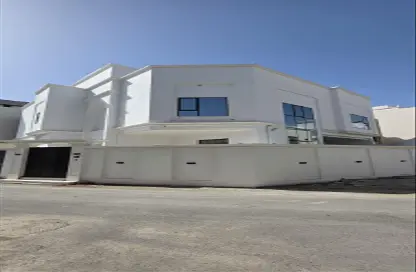 Villa - 6 Bedrooms - 7 Bathrooms for sale in Tubli - Central Governorate