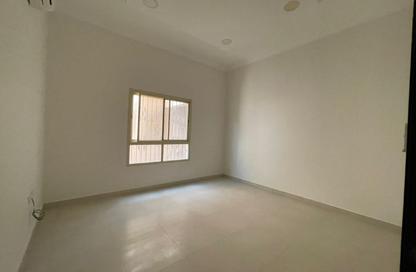 Apartment - 2 Bedrooms - 2 Bathrooms for rent in Shakhura - Northern Governorate
